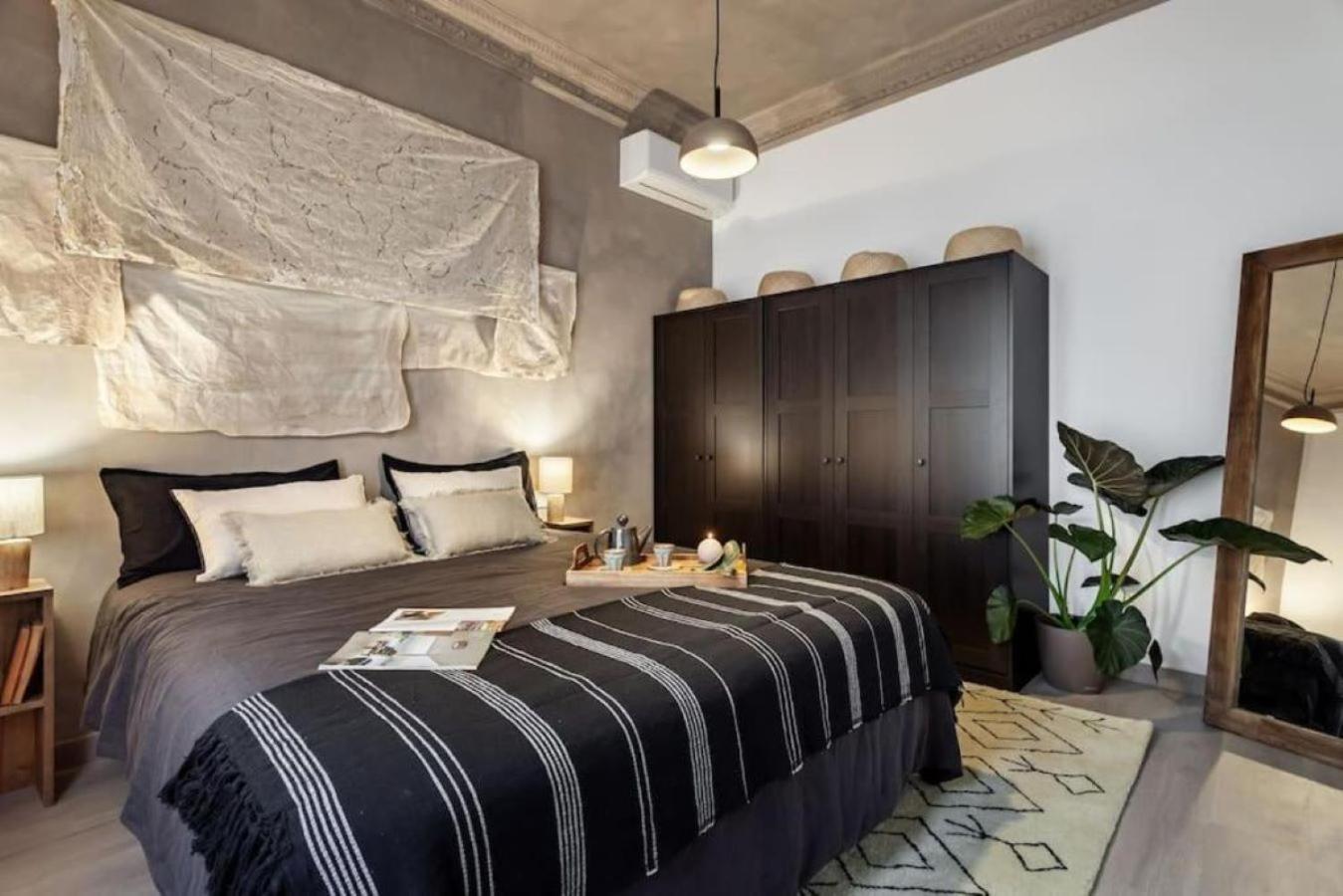 - 2 Bedrooms And Balcony In Sant Antoni Apartment Barcelona