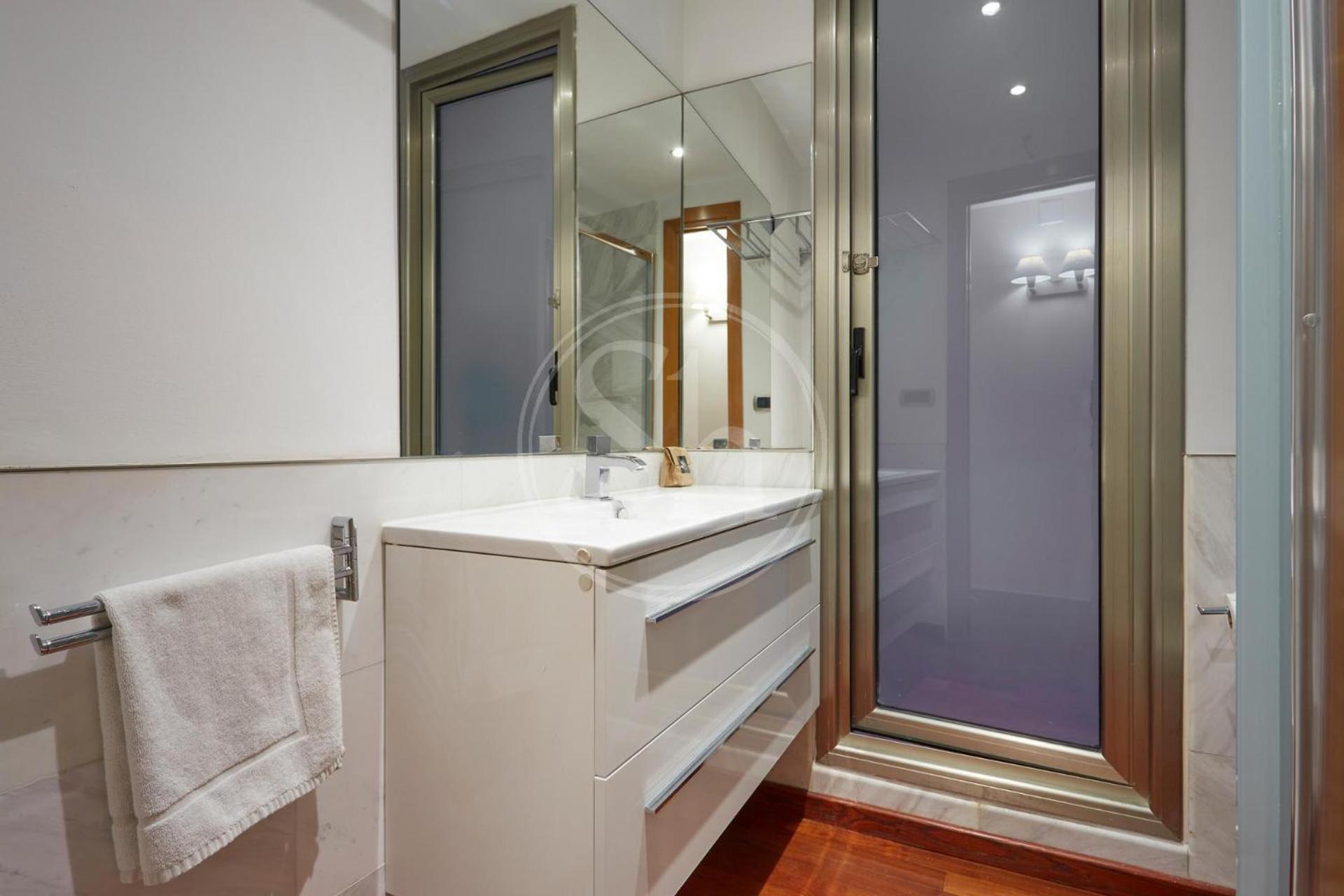 Apartment In Les Corts