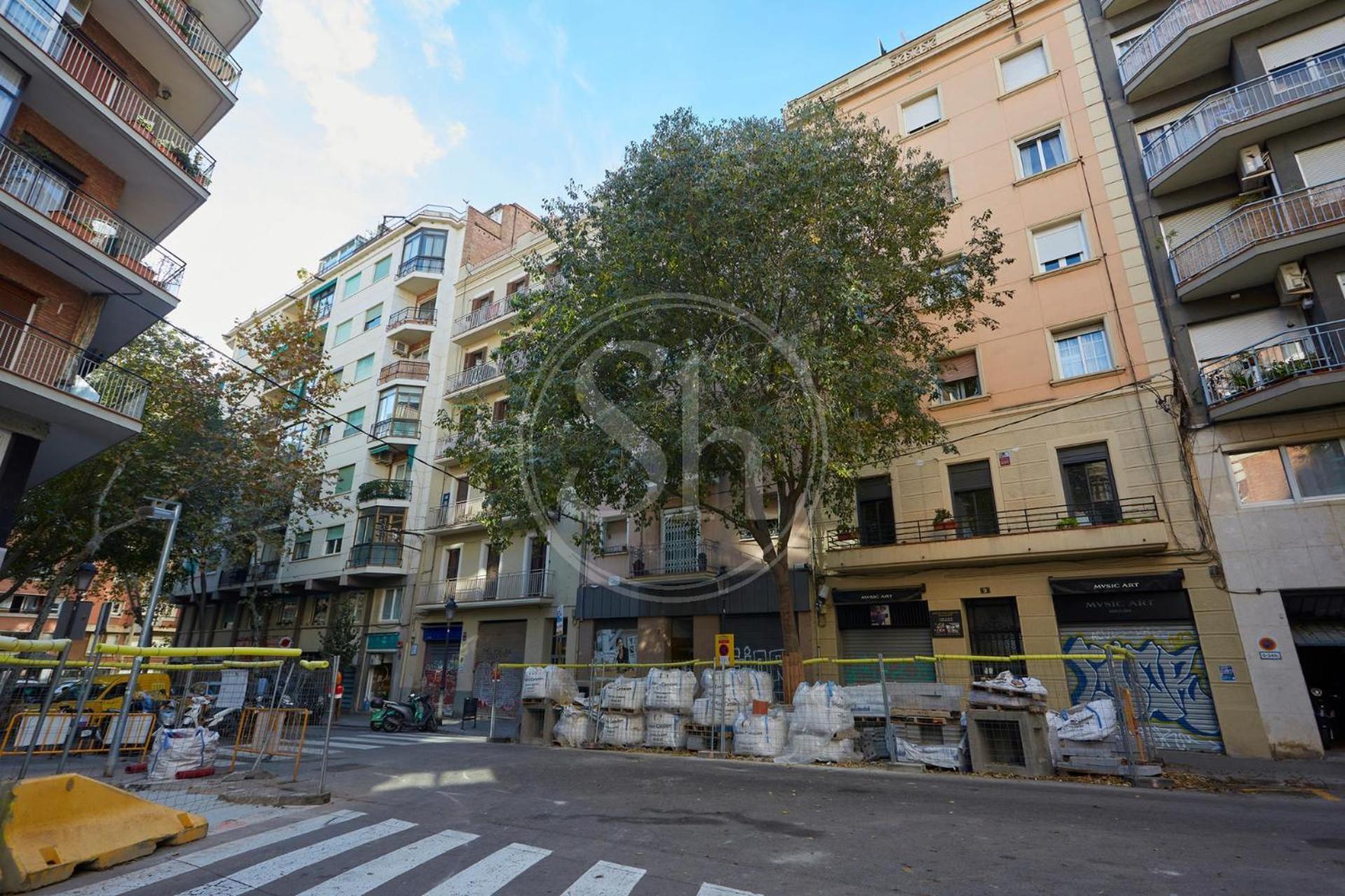 Apartment In Les Corts Barcelona