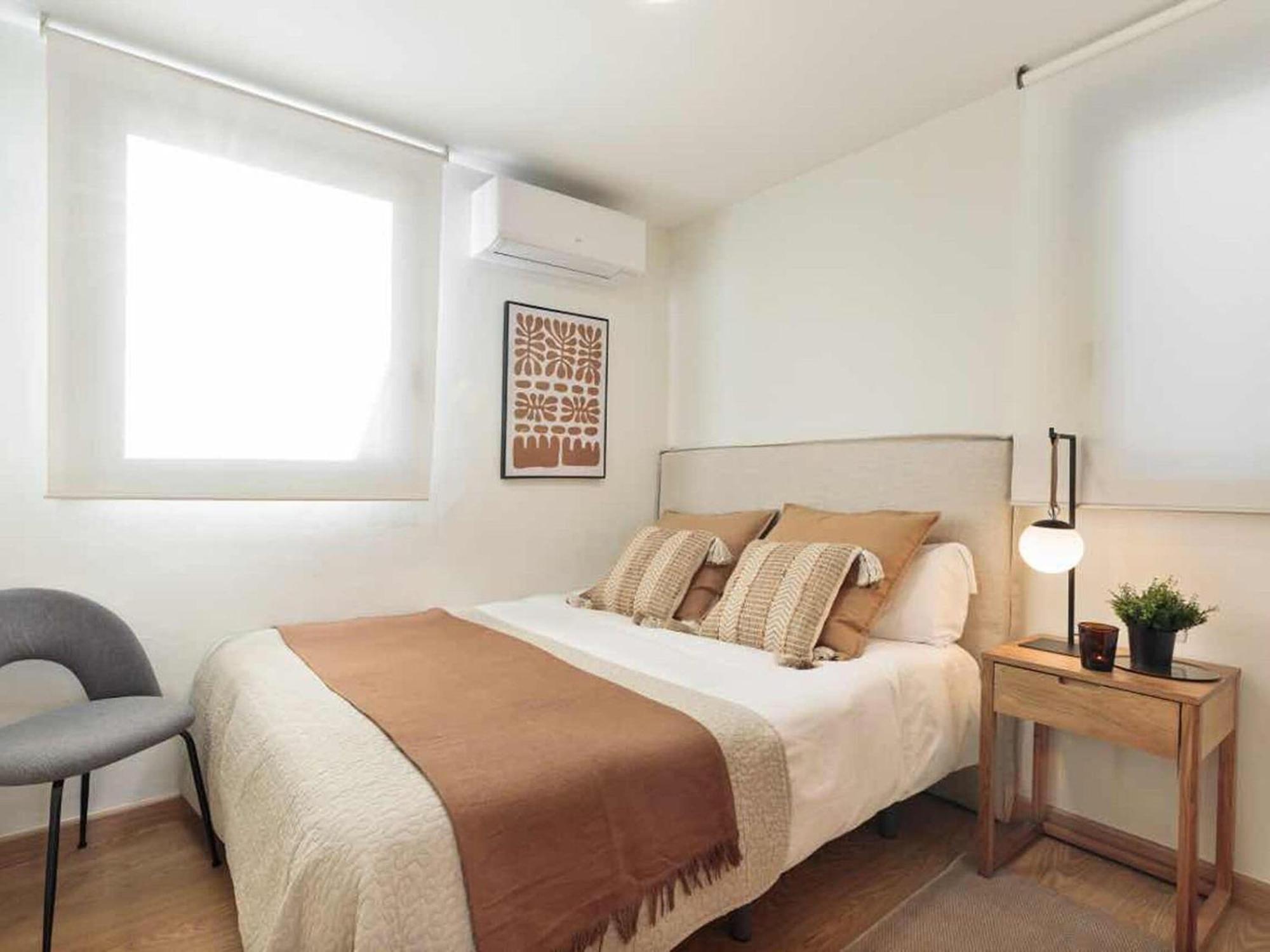 Luxury Penthouse In Next To Diagonal Apartment