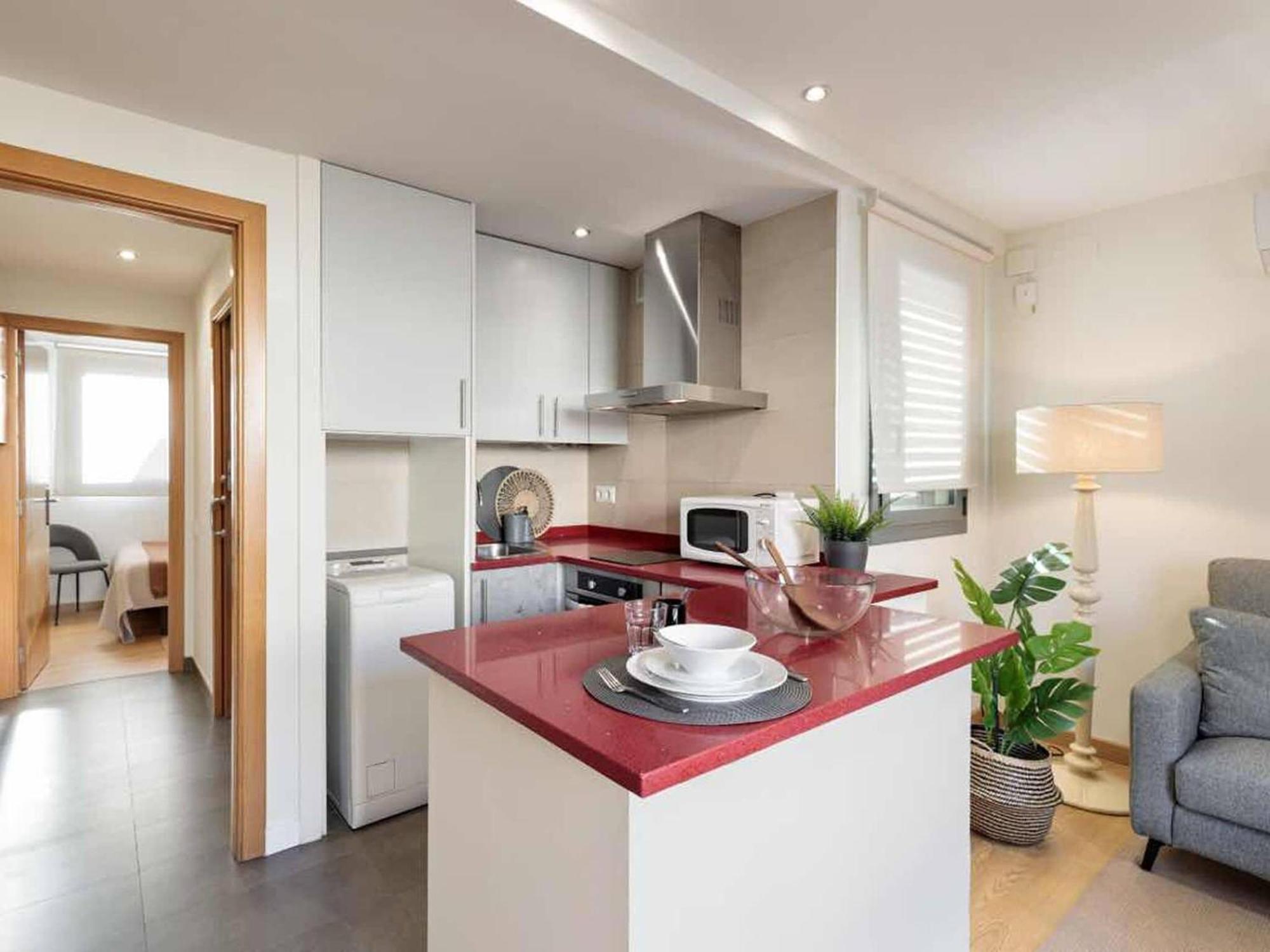 Luxury Penthouse In Next To Diagonal Apartment