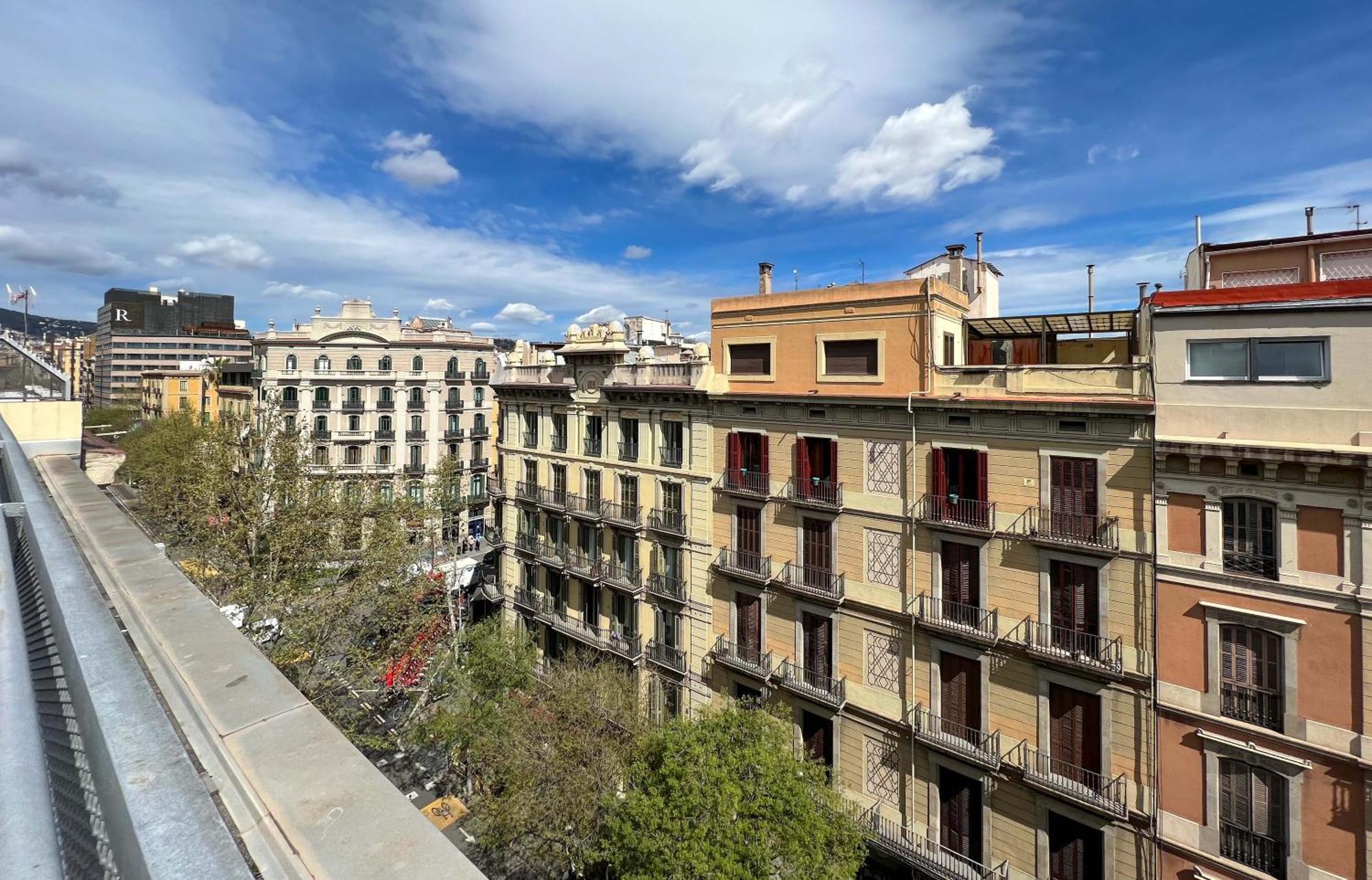 U-nique Pau Claris * Barcelone