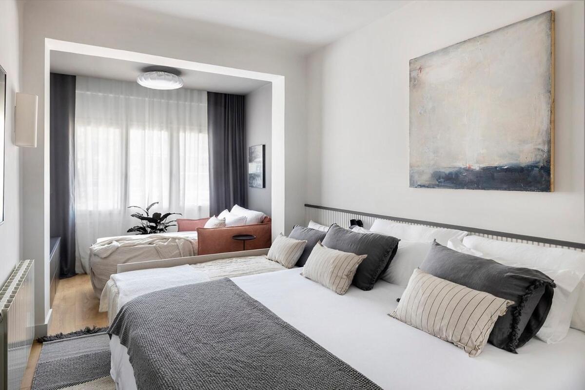 Apartment Luxury With King Beds & Ac In Heart Of Bcn Barcelona