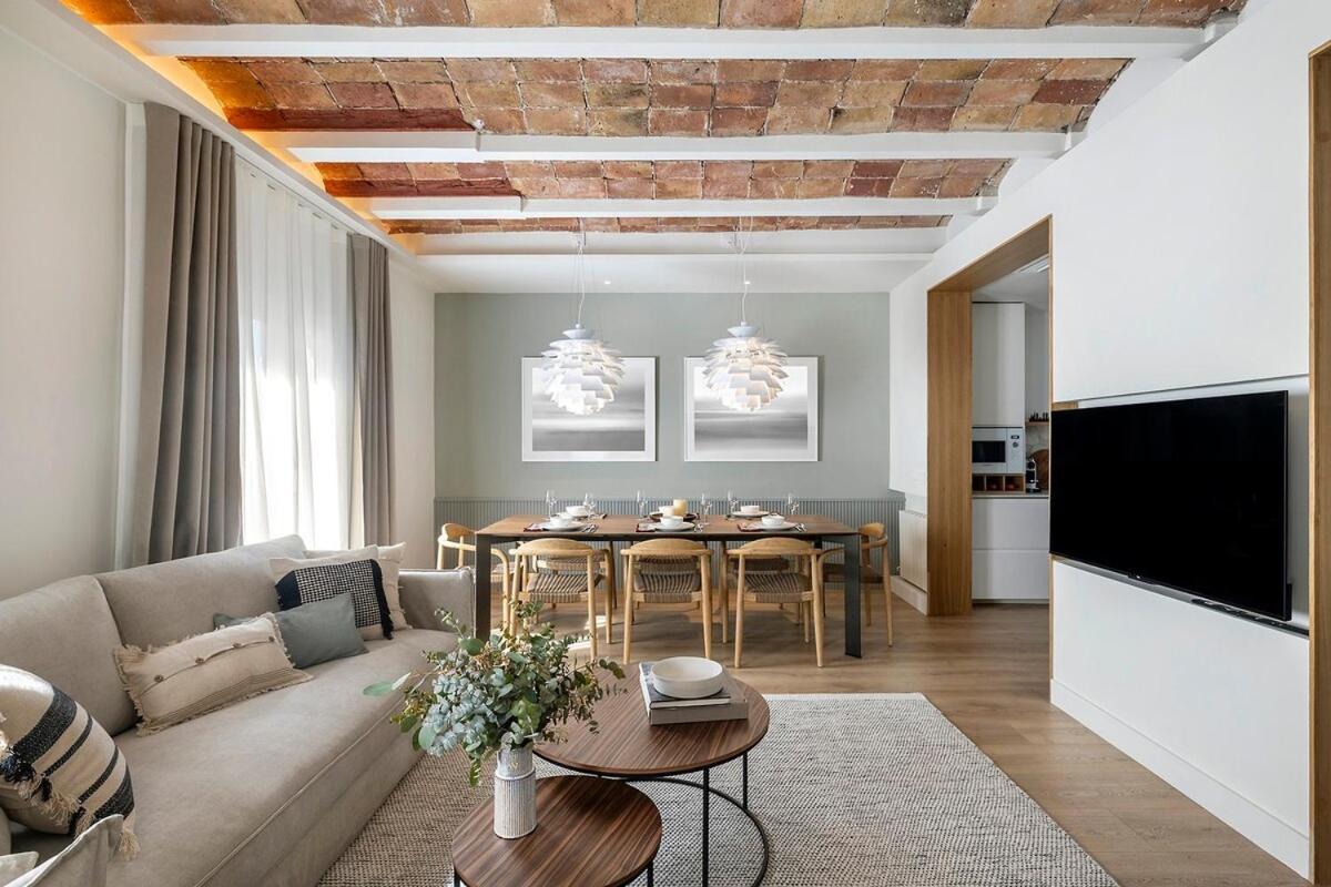 Apartment Luxury With King Beds & Ac In Heart Of Bcn *