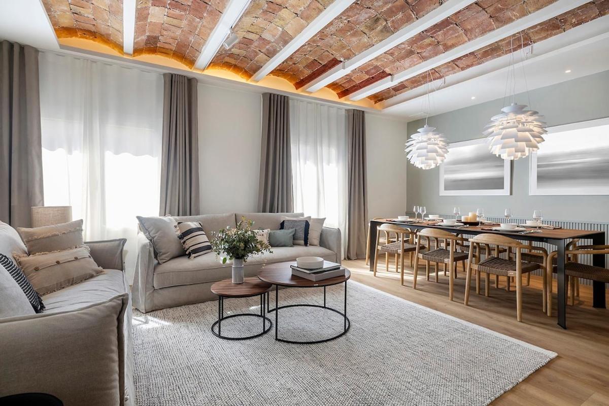 Apartment Luxury With King Beds & Ac In Heart Of Bcn Barcelona