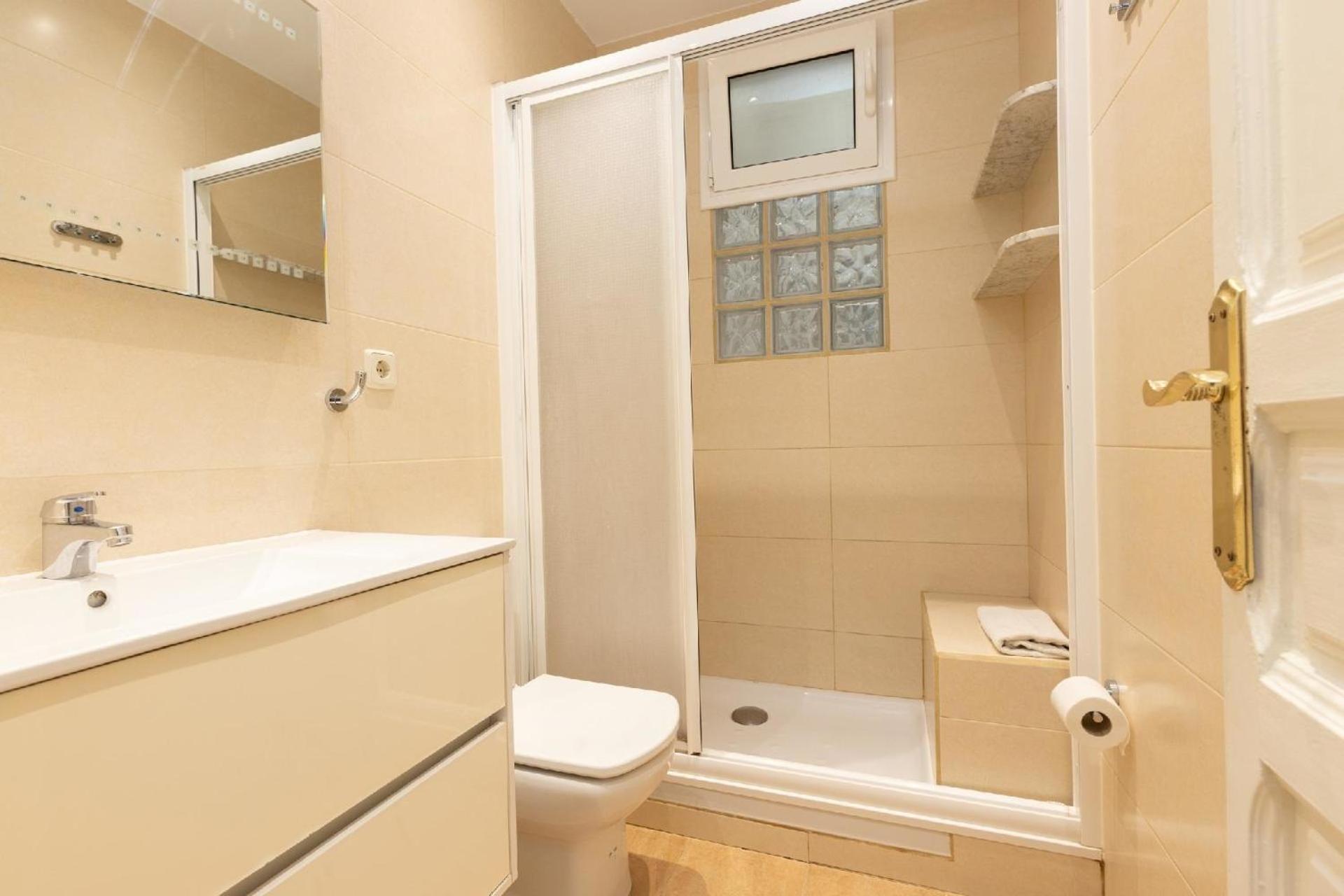 Fuer 6 Personen Ca 90 Qm In Barcelona-eixample, Costa Brava Costa Del Maresme Apartment *