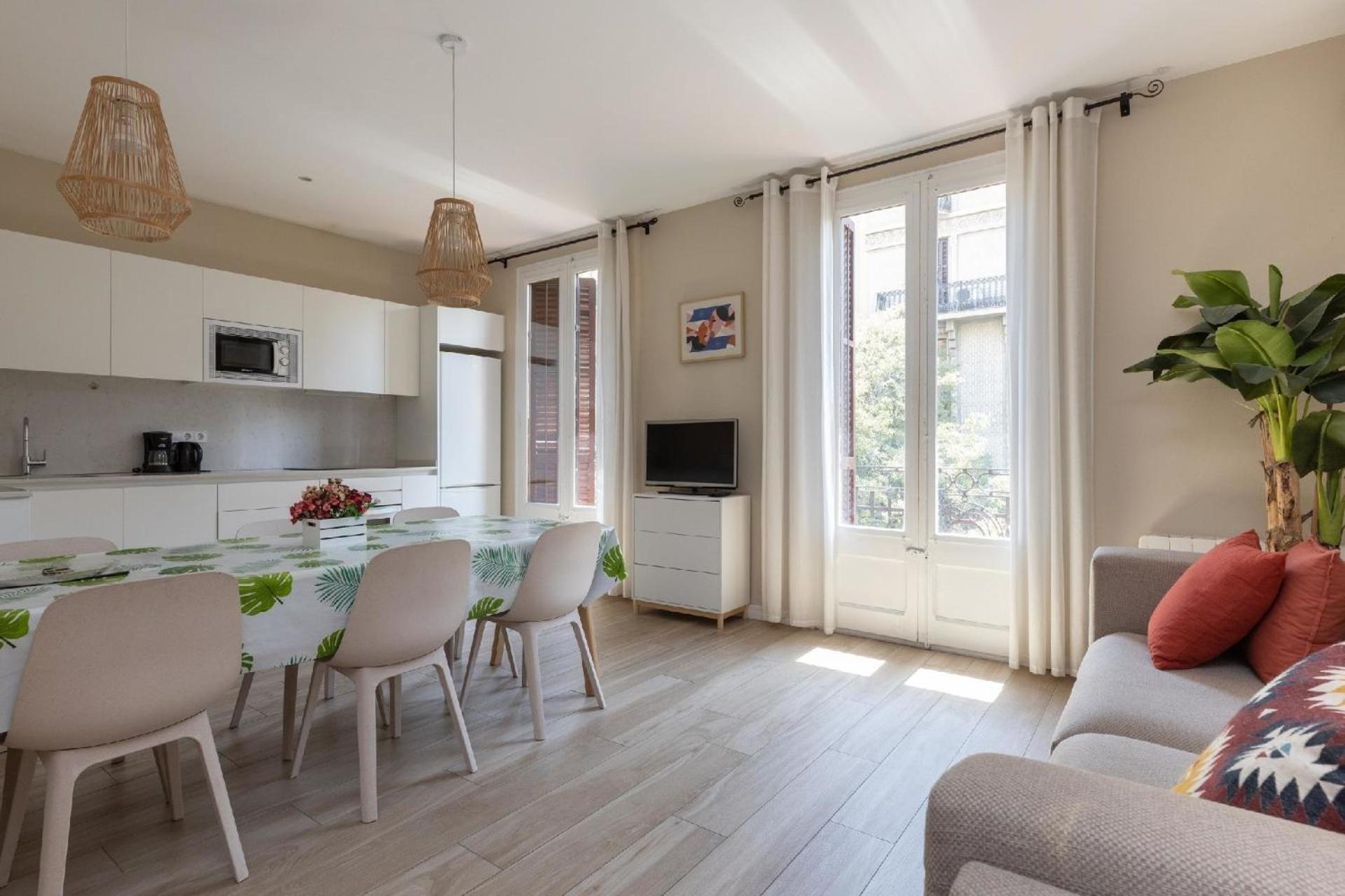 Fuer 6 Personen Ca 90 Qm In Barcelona-eixample, Costa Brava Costa Del Maresme Apartment Barcelona
