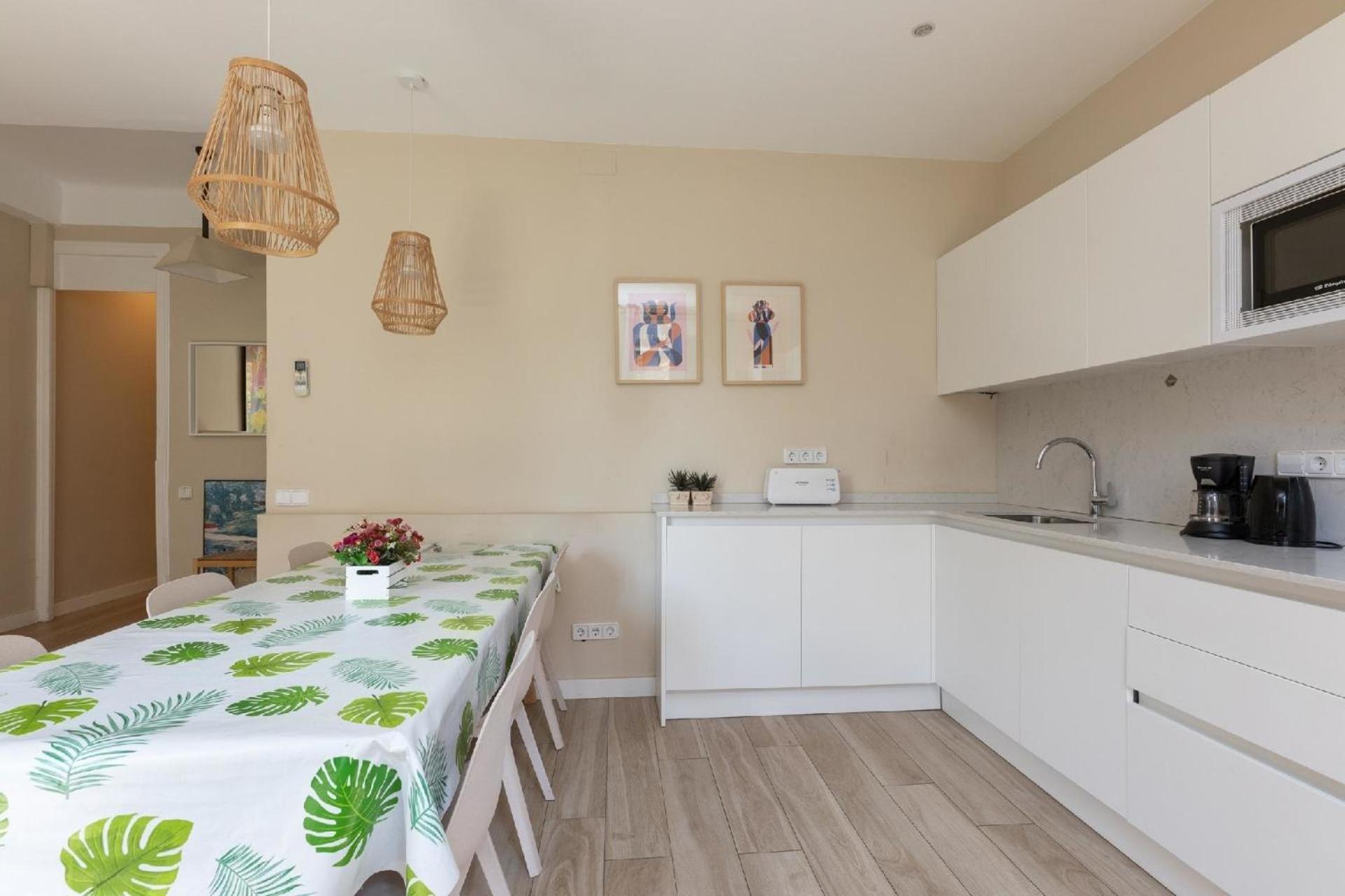 Fuer 6 Personen Ca 90 Qm In Barcelona-eixample, Costa Brava Costa Del Maresme Barcelona