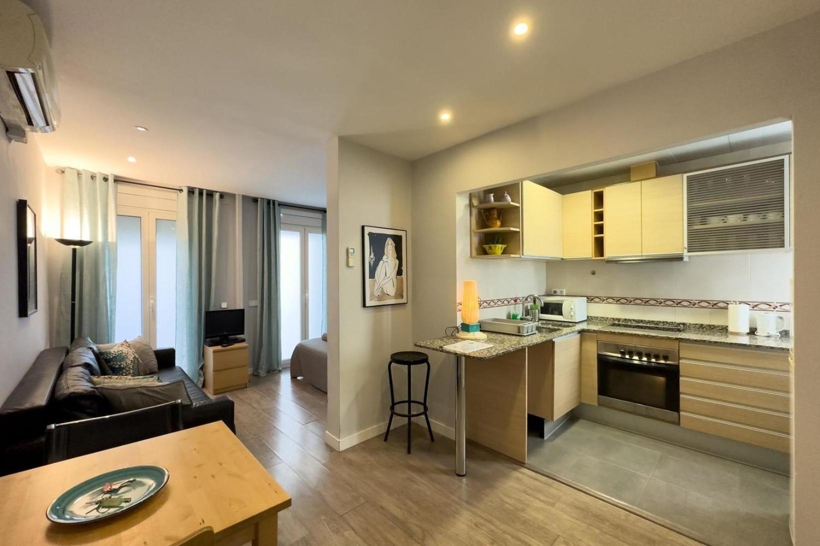 Fuer 2 Personen Ca 38 Qm In Barcelona-gracia, Costa Brava Costa Del Maresme Appartement Barcelona