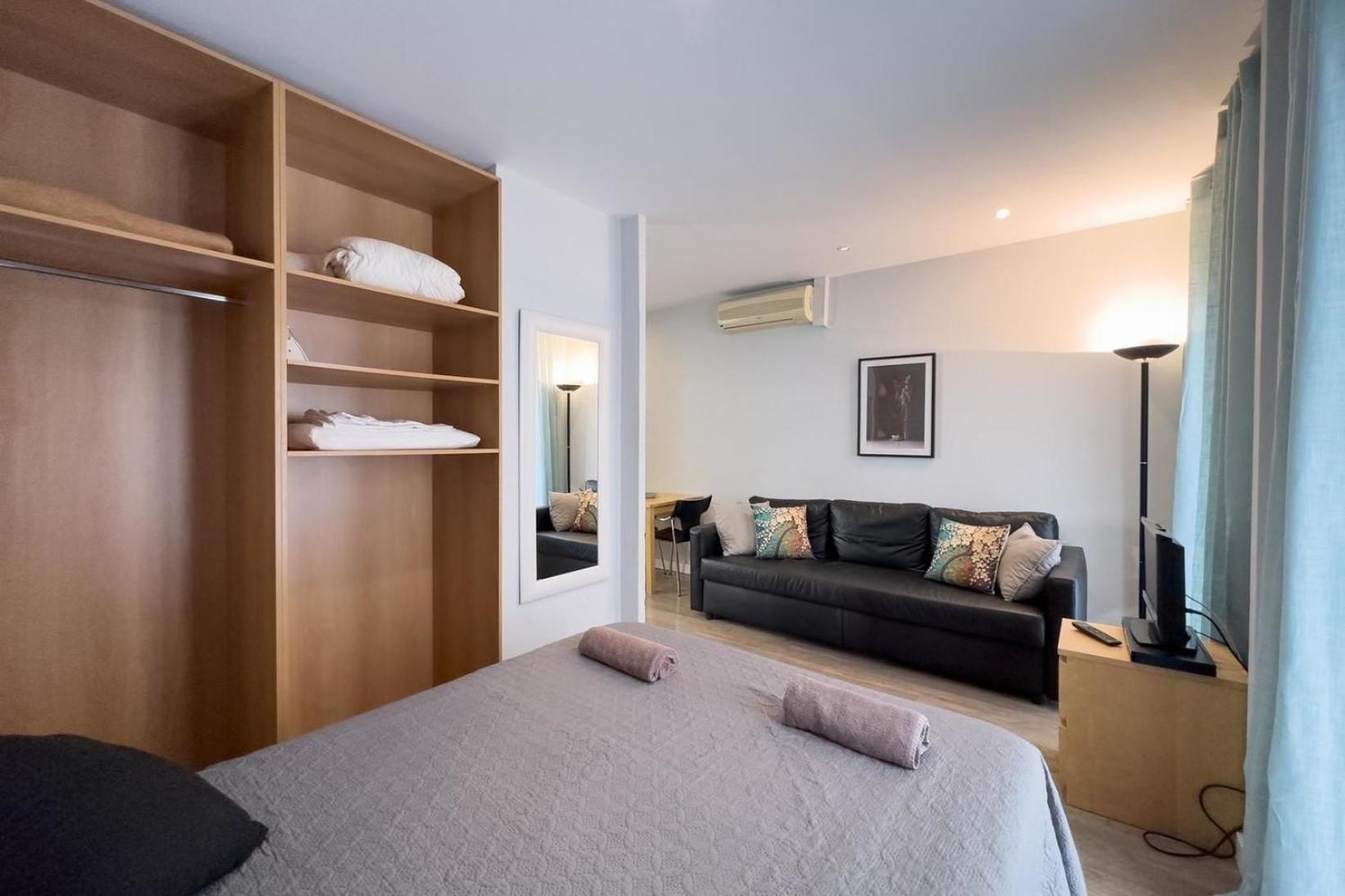 Appartement Fuer 2 Personen Ca 38 Qm In Barcelona-gracia, Costa Brava Costa Del Maresme
