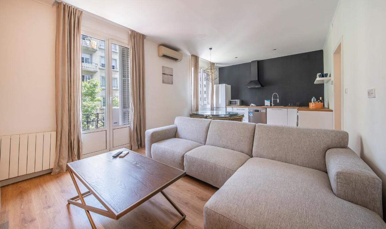 Apartment De Cuatro En Calle Aribau Stylish Barcelona