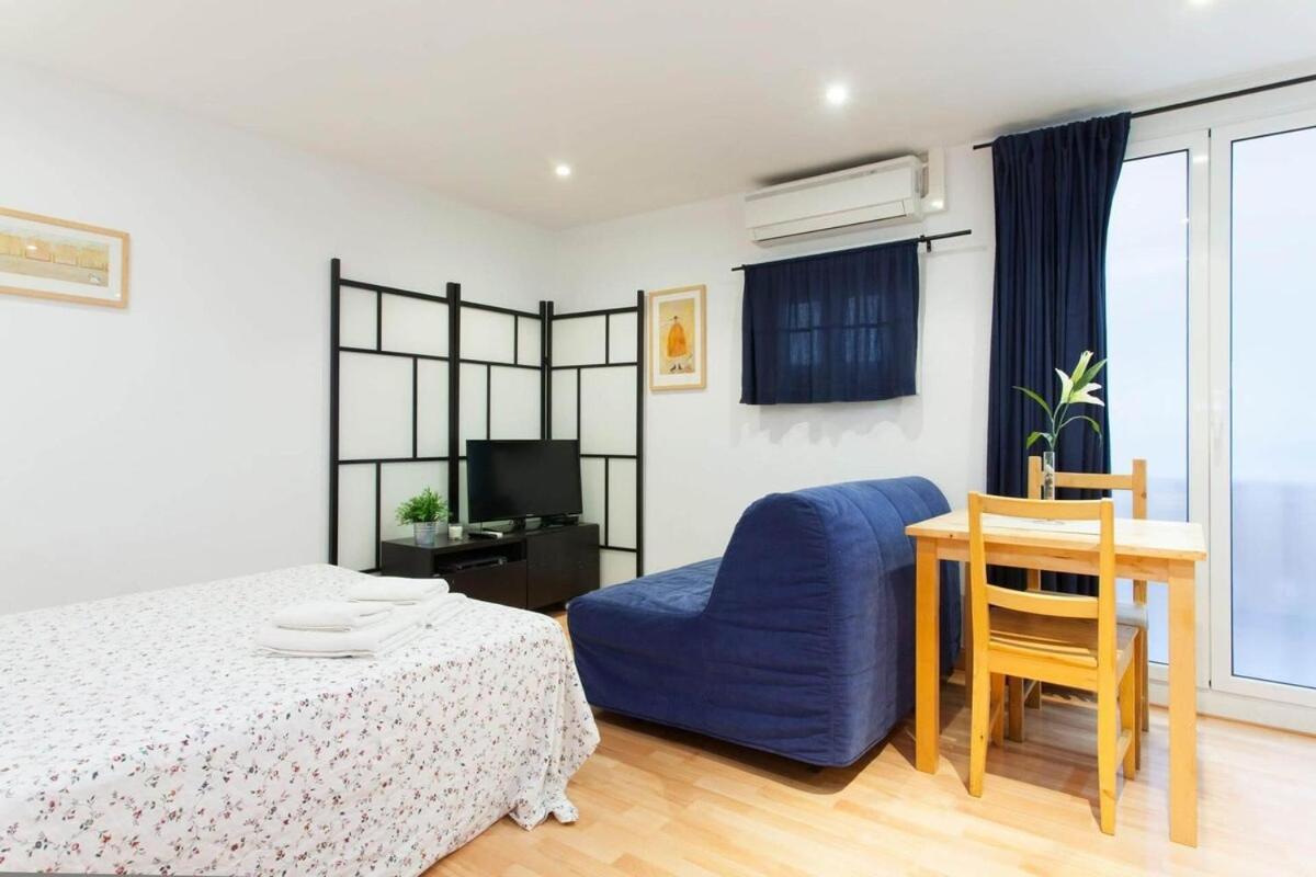 Estudio En Eixample Apartment