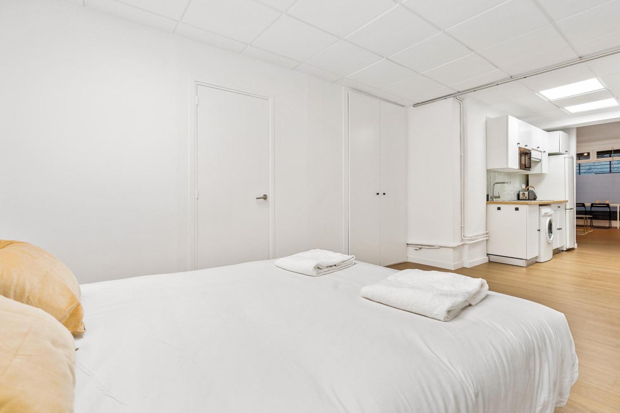 Apartment Charming In The Heart Of Gracia Barcelona