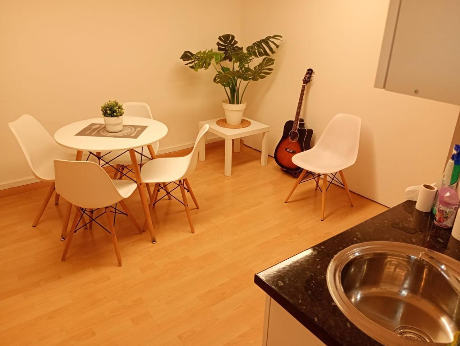 Double Private Center Aragon Street Guest house