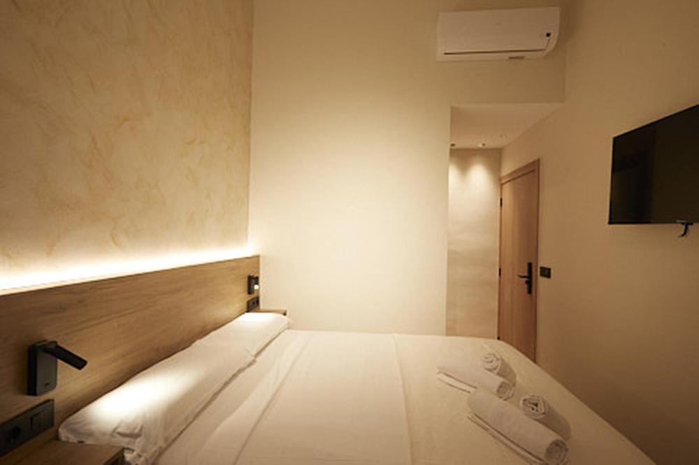 Guest house Ella Boqueria 2*