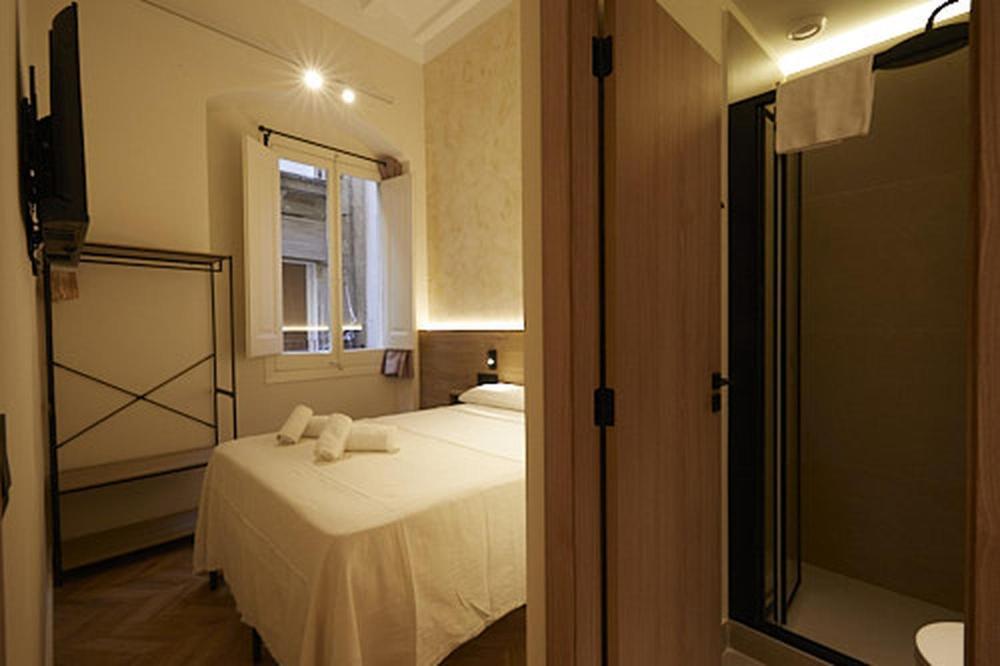 Guest house Ella Boqueria 2*