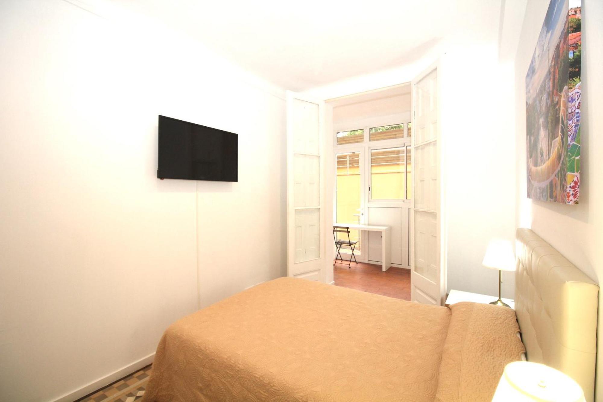 On Balmes Bed & Breakfast *