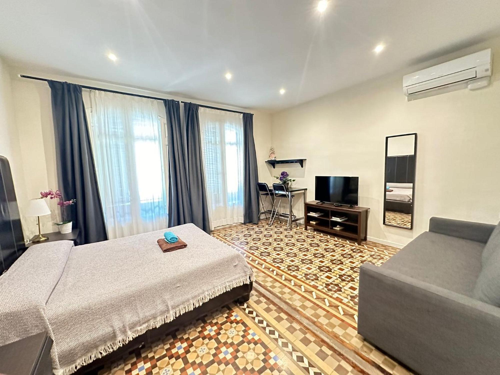 Bed & Breakfast On Balmes *