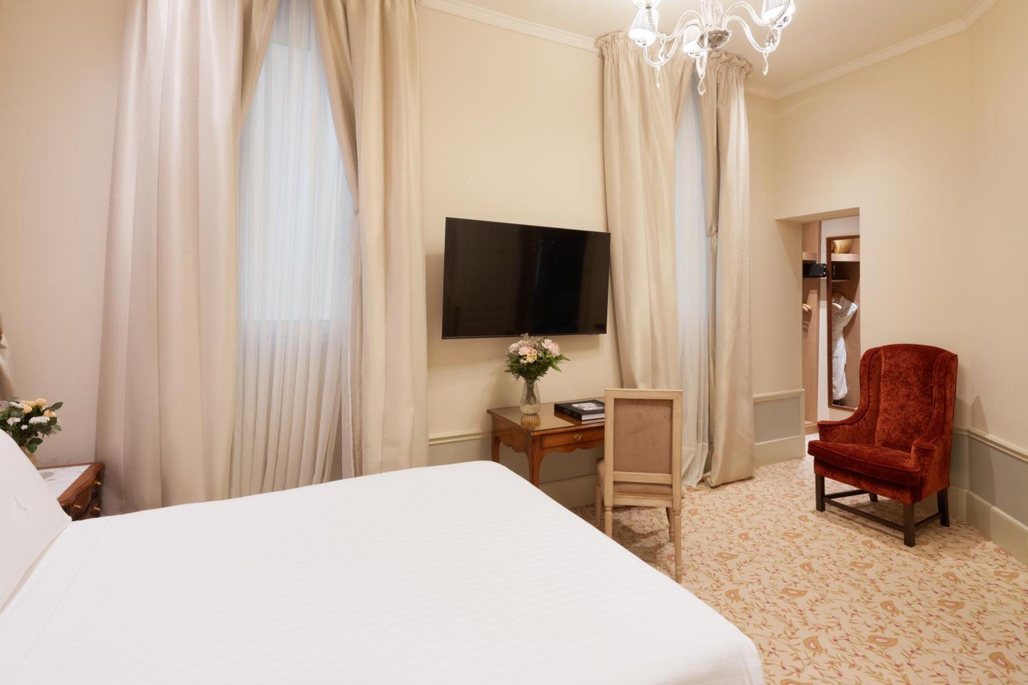 Hotel El Palace