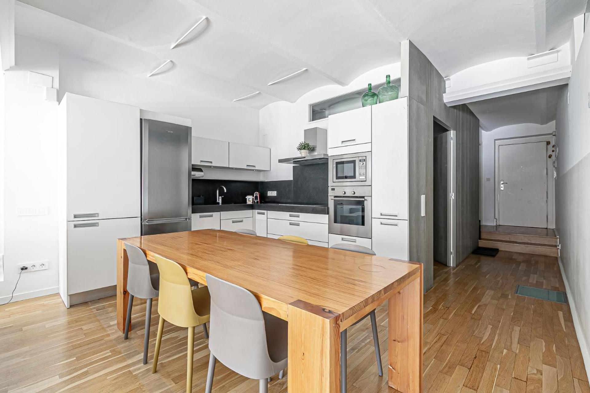 Super Central Apartment, Spacious And Bright