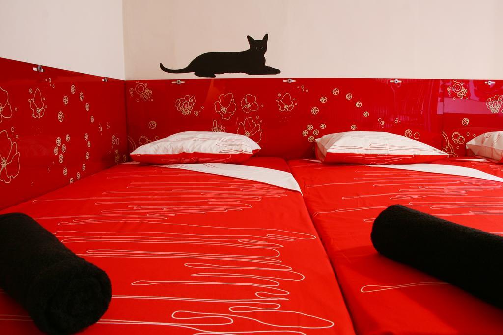 Poprooms Guest house