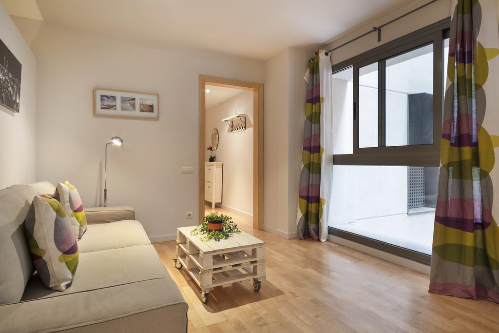 Urquinaona Apartment *