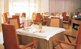 Hotel Hesperia Sarria 4*