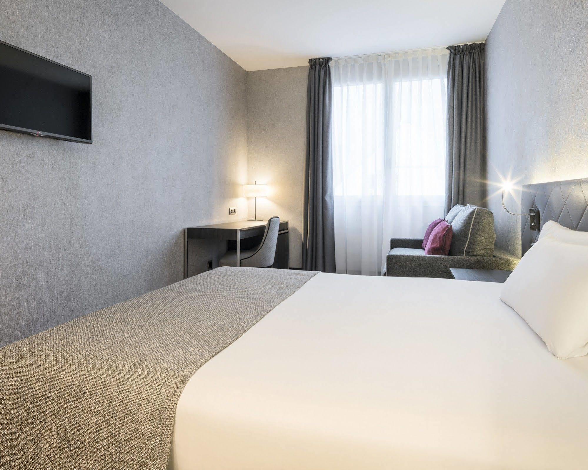 Hotel Ilunion Bel-art