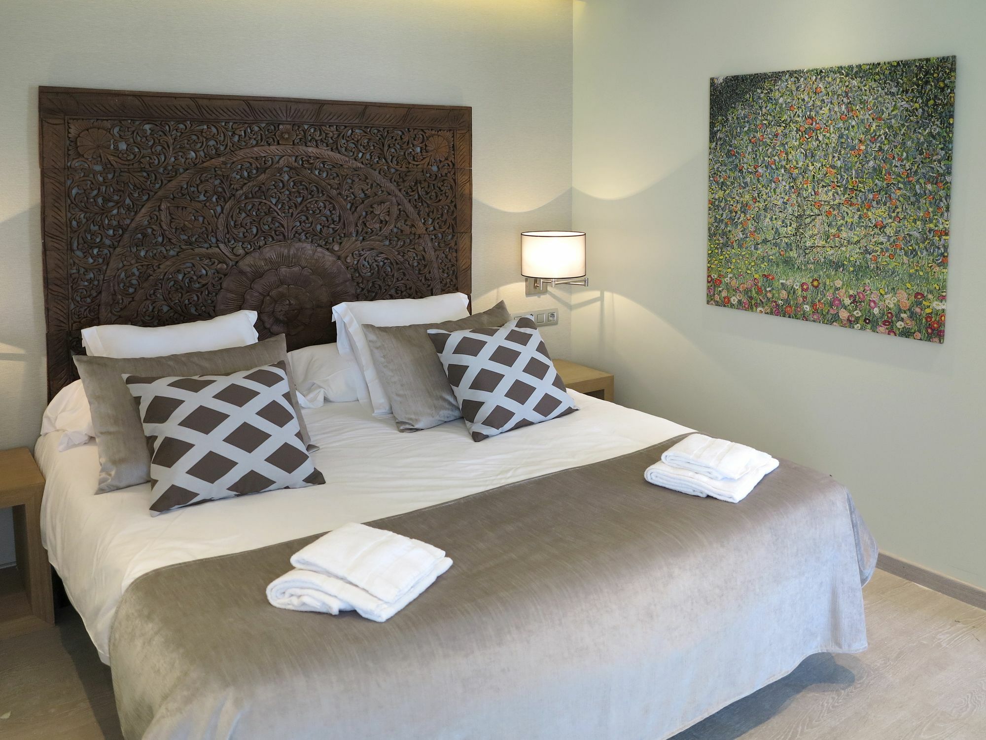 Serennia Exclusive Barcelone