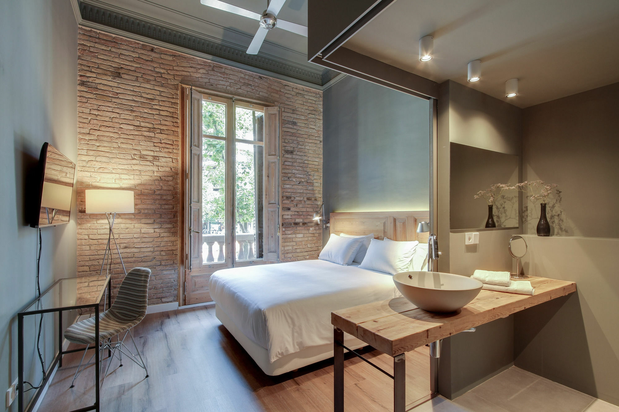 Principal B&bcn Couette-café 3*