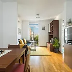 Relax In A Chic Apartment In Sants