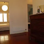 Suitur Courtyard Apartment
