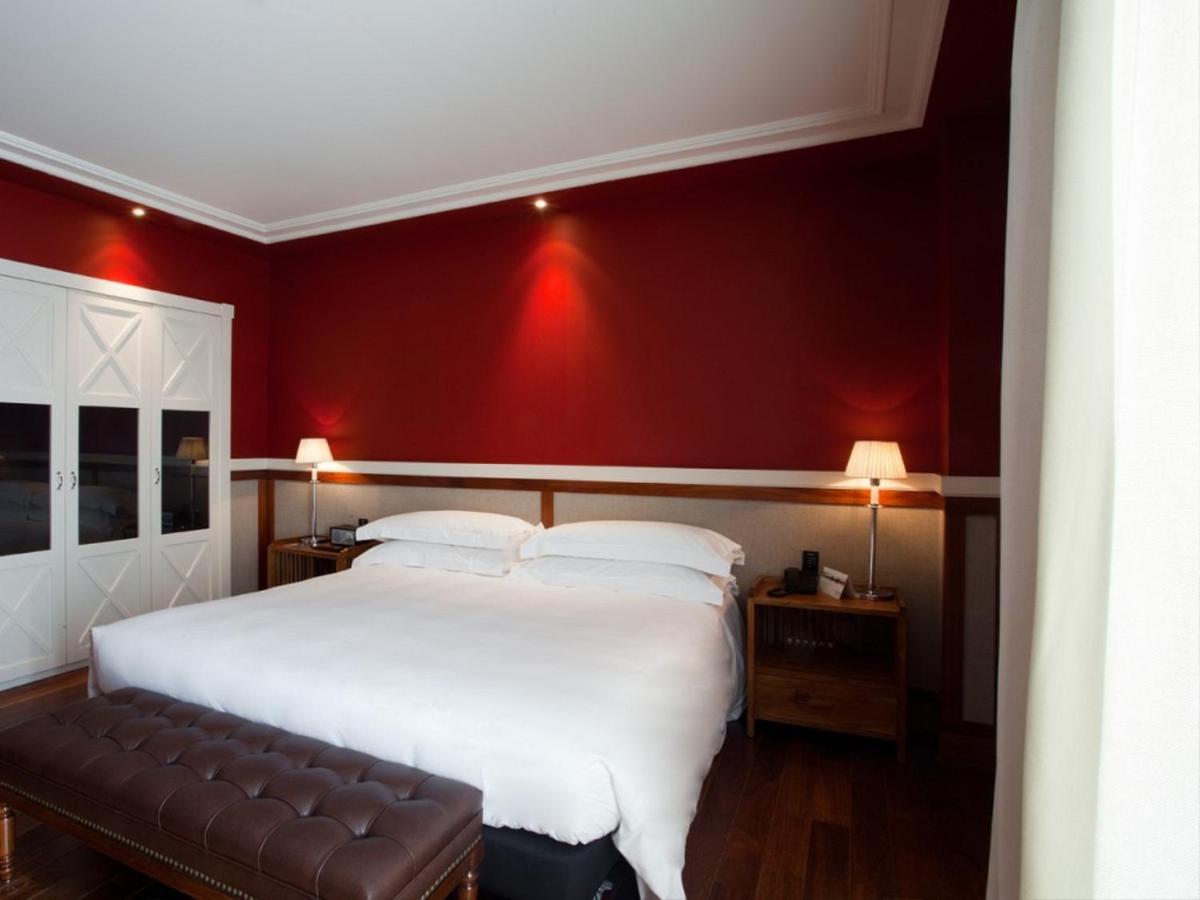 1898 Hotel 4*
