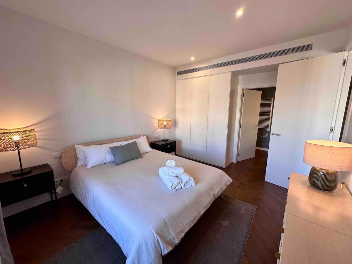 Apartment Centro, En Diagonal Junto A Sagrada Familia *