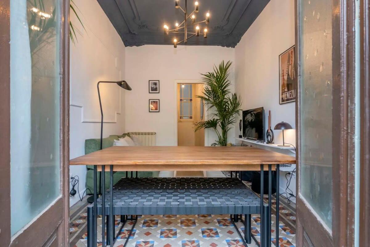 Elegant 4 Bedrooms 3 Bathrooms Catalan Apartment *