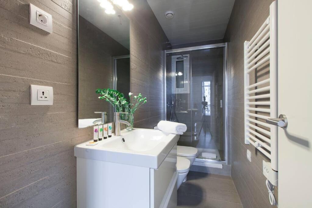 Apartment Perfectly Located 4bed 4bath In Eixample Barcelona