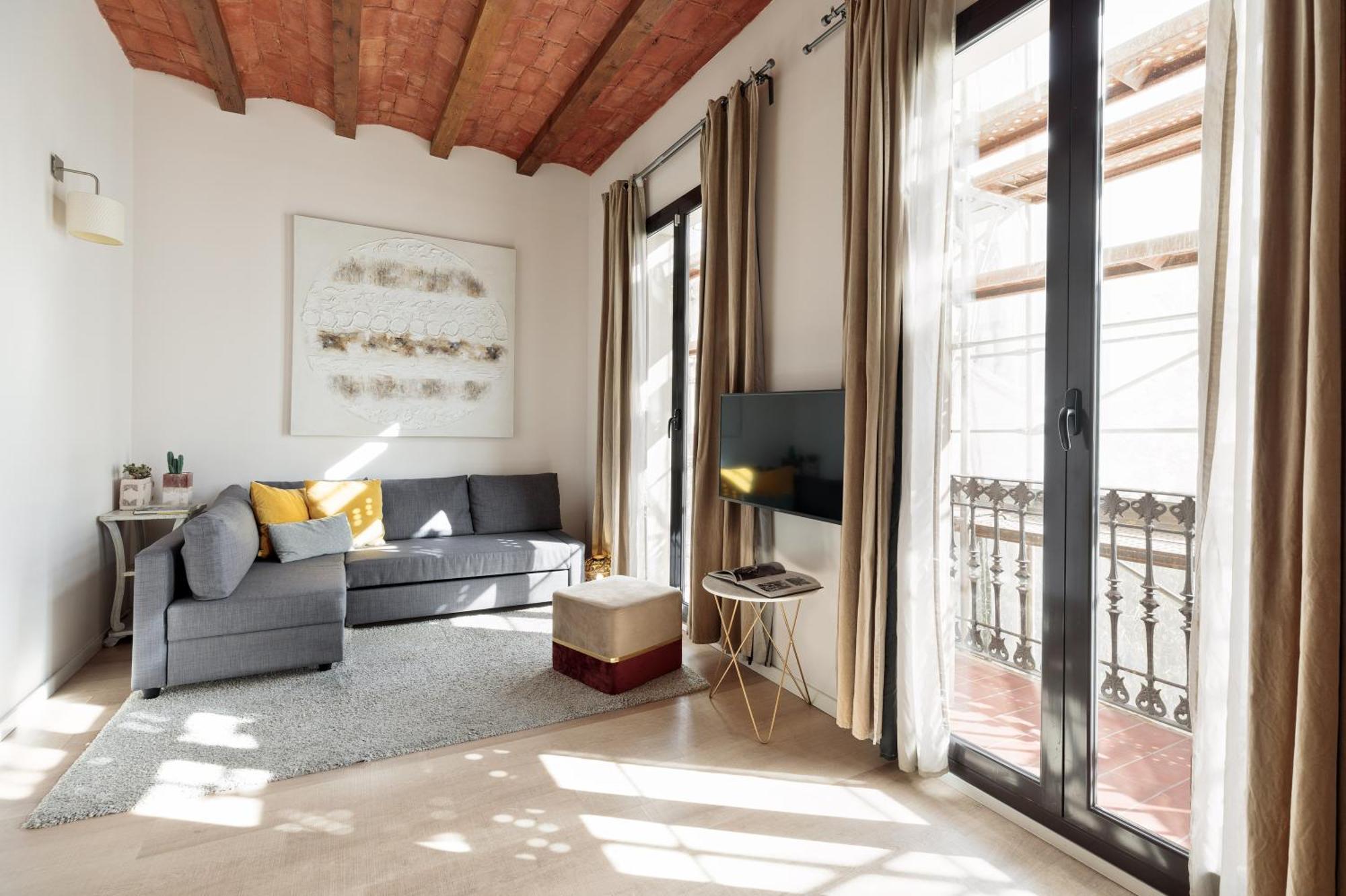 Enjoy Montserrat Boutique In Eixample Barcelone
