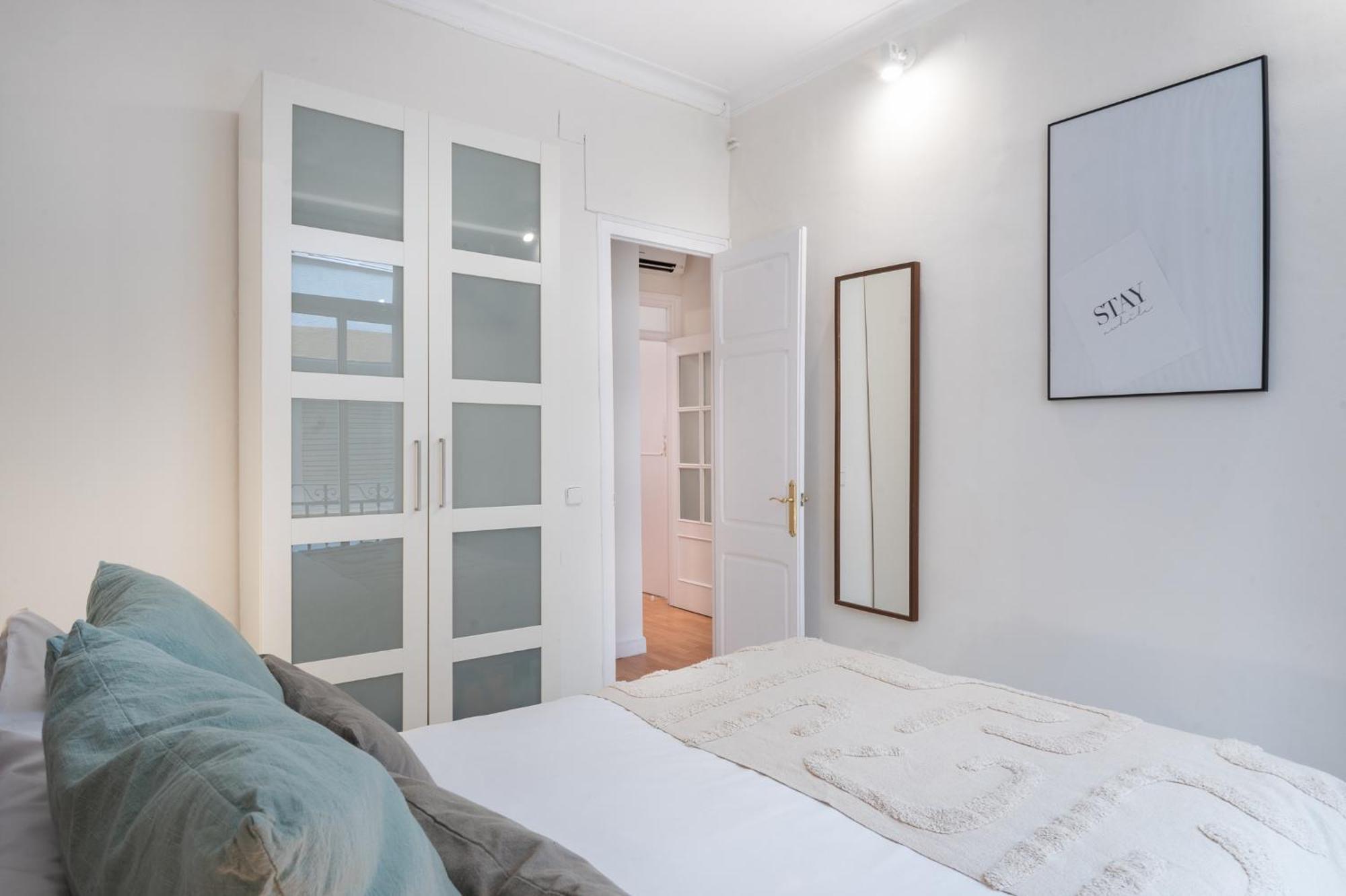 Experience Local Life In The Heart Of Gracia