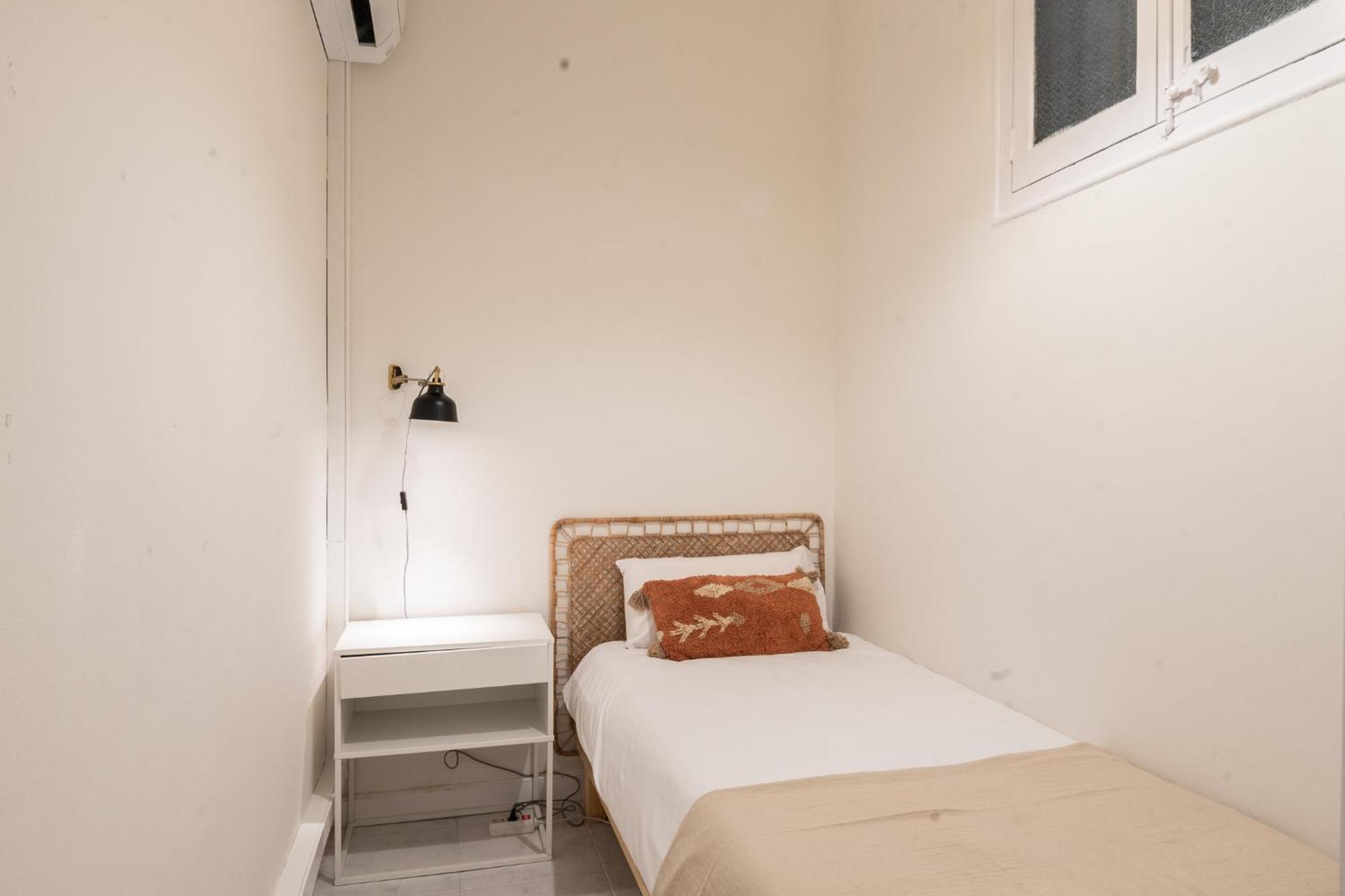 Experience Local Life In The Heart Of Gracia