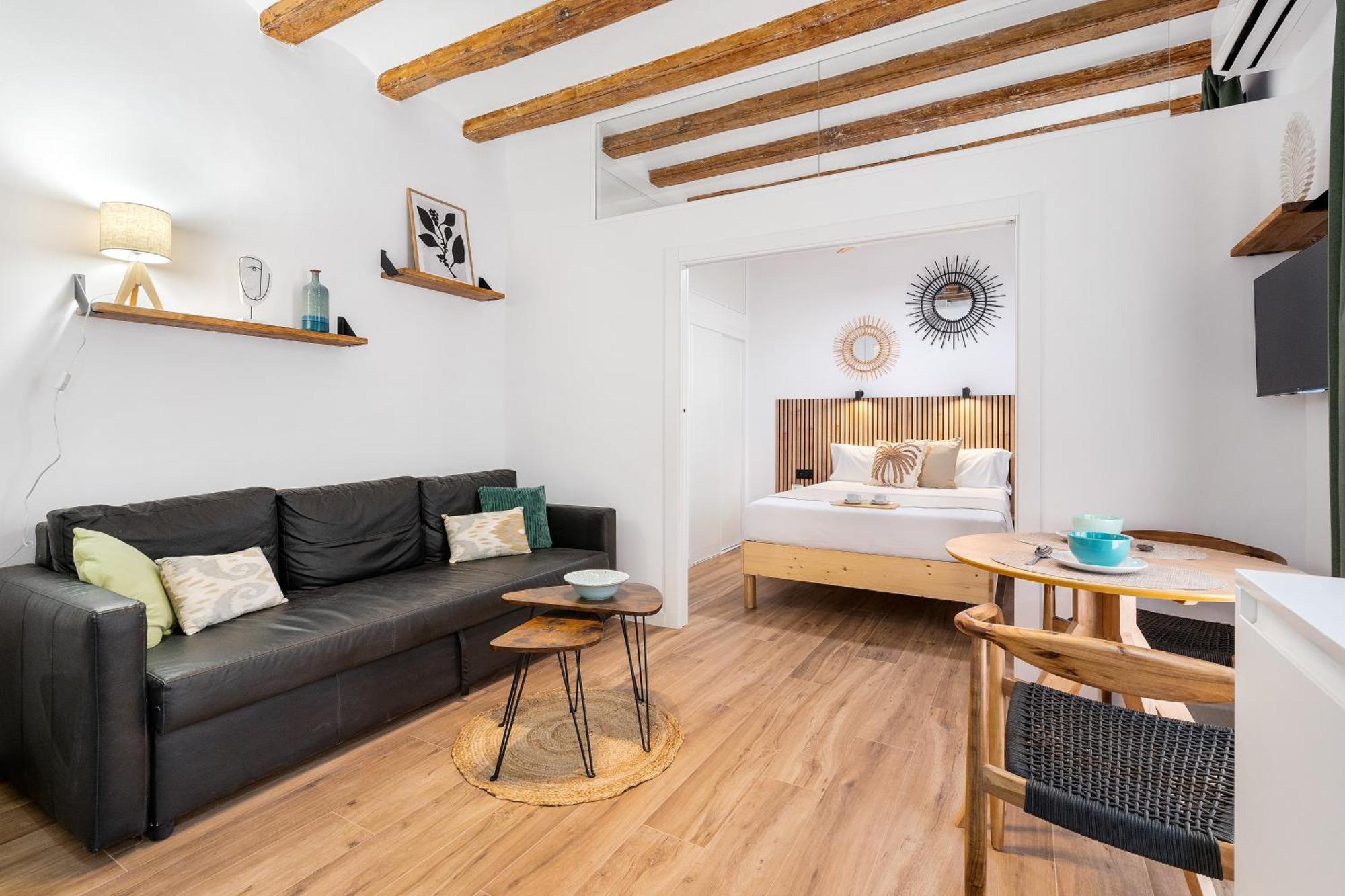 Almirall 21 Apartment