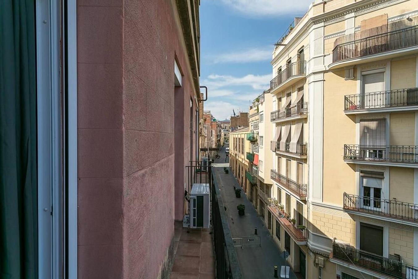 Relax In A Chic In Sants