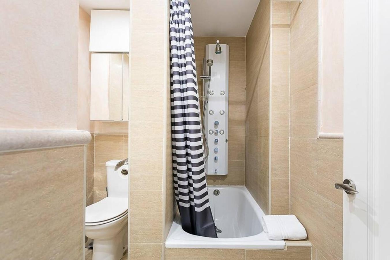 Relax In A Chic In Sants Apartment *