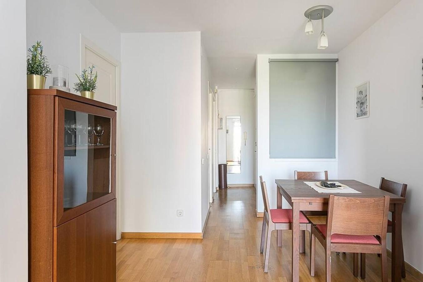 Relax In A Chic In Sants Apartment Barcelona