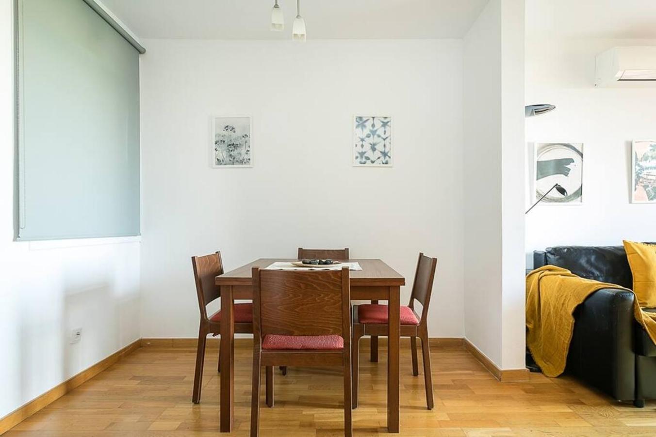 Relax In A Chic In Sants *