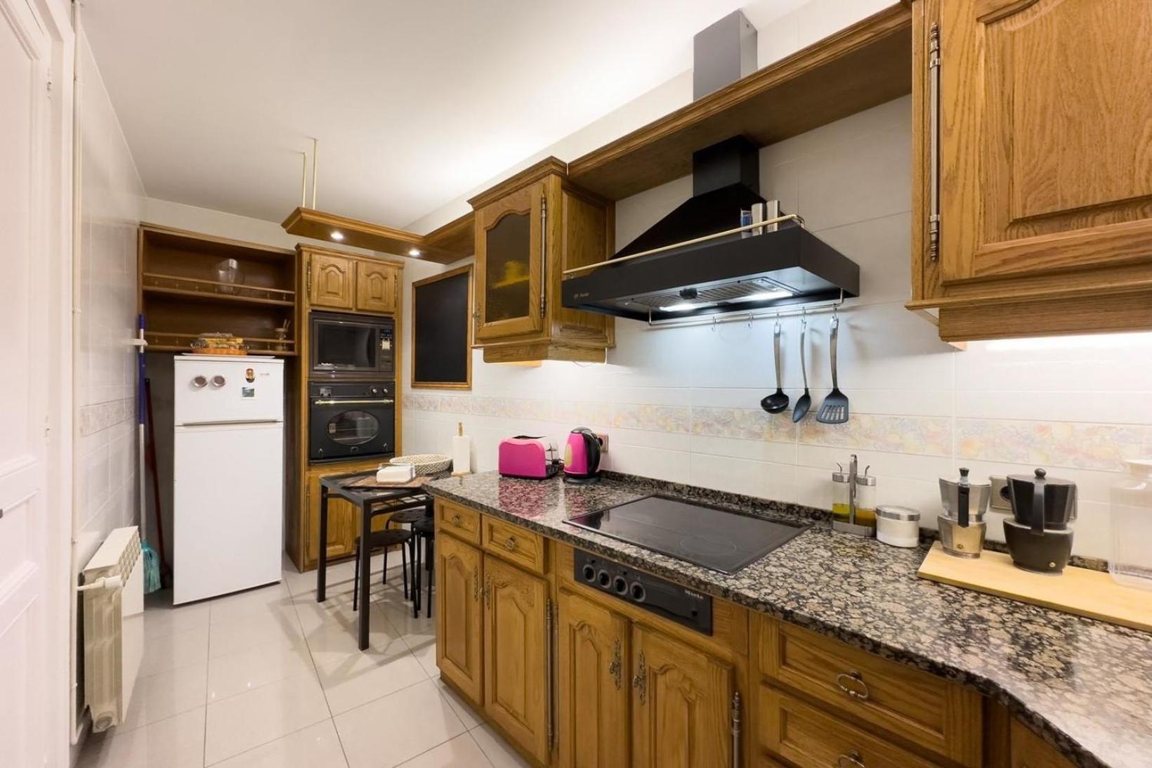 Apartment Fuer 5 Personen Ca 80 Qm In Barcelona-eixample, Costa Brava Costa Del Maresme *