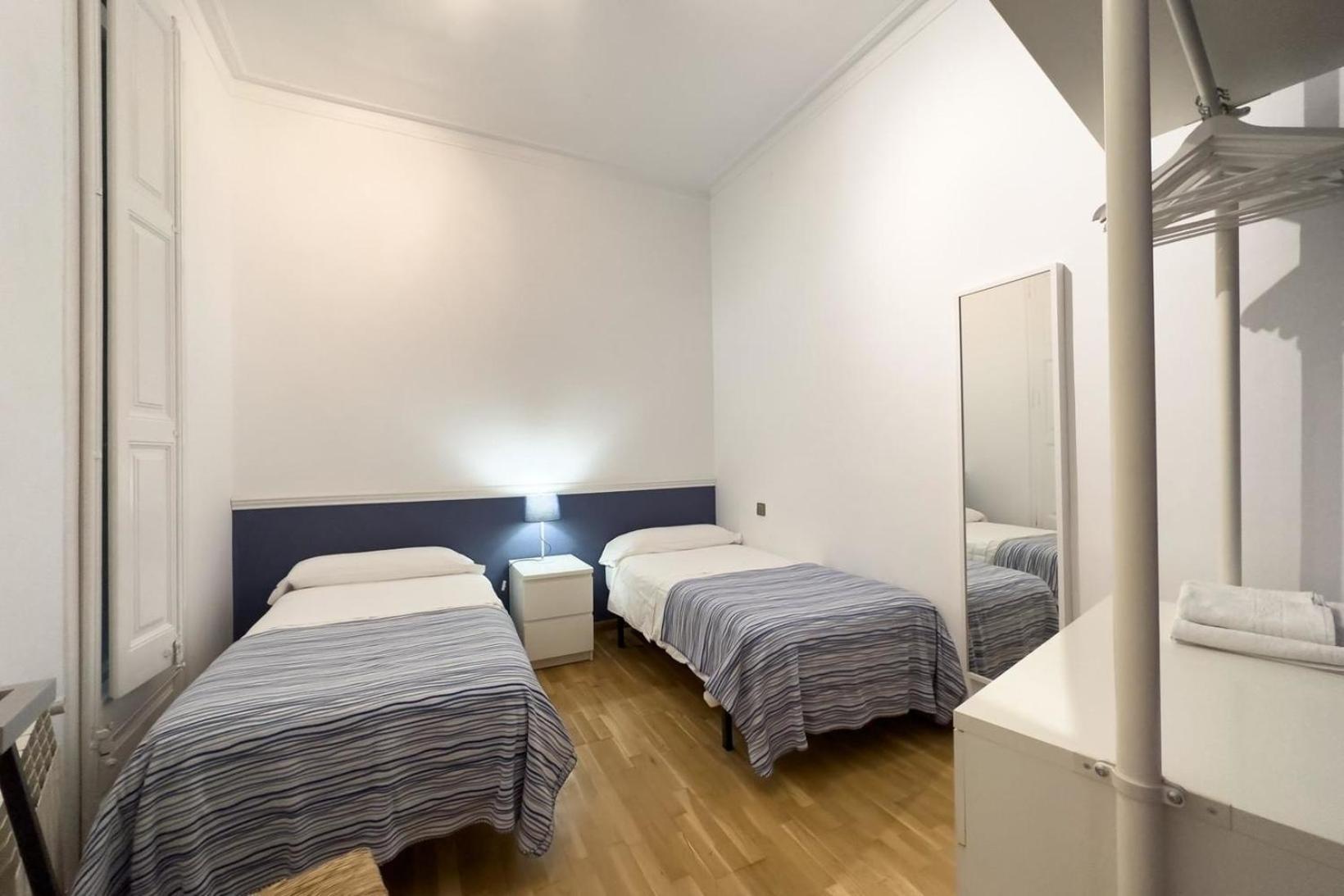Apartment Fuer 5 Personen Ca 80 Qm In Barcelona-eixample, Costa Brava Costa Del Maresme