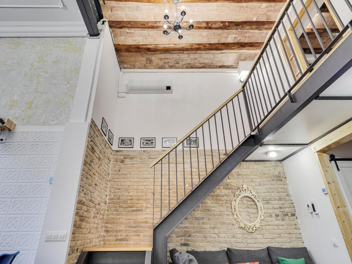 Concordia - Beautiful Flat, Spacious, 4 , 2 Bath Barcelona