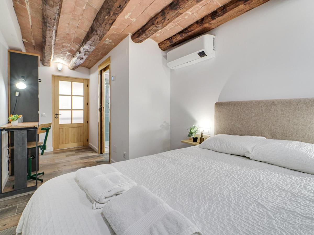 Concordia - Beautiful Flat, Spacious, 4 , 2 Bath Apartment Barcelona