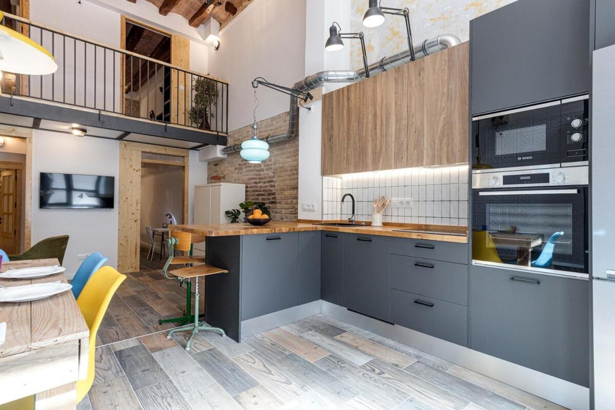 Concordia - Beautiful Flat, Spacious, 4 , 2 Bath Apartment Barcelona