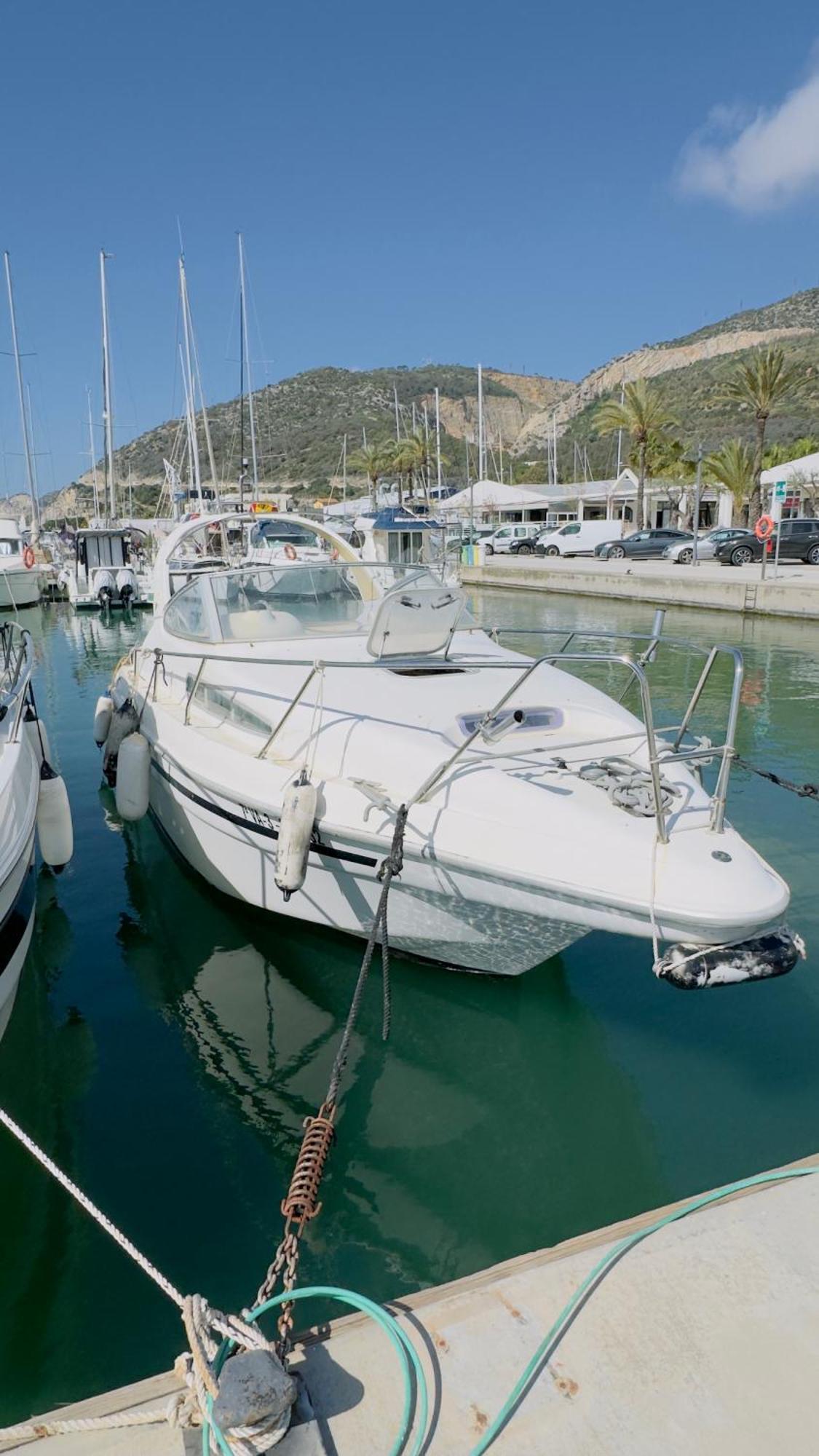 Sailing Experience In Botel Barcelona
